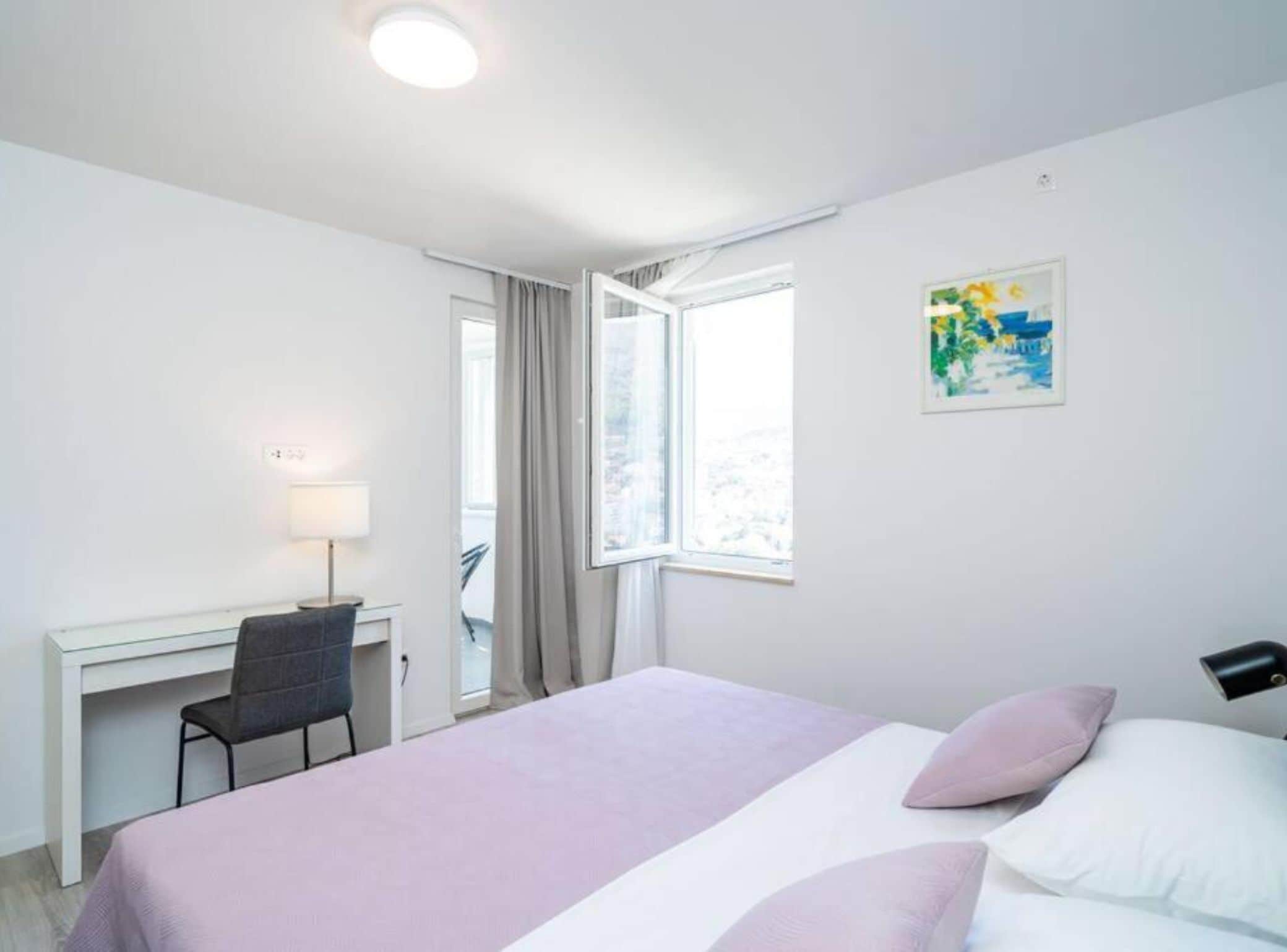 Apartment (One Bedroom Apartment with Balcony)