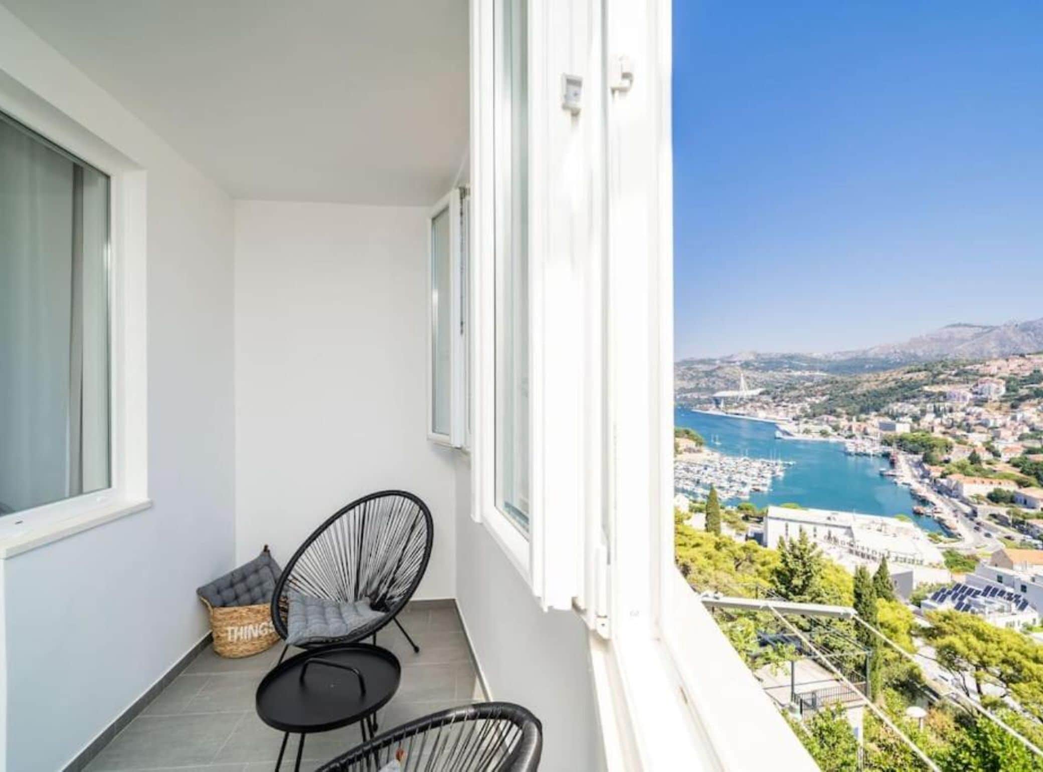 Apartment (One Bedroom Apartment with Balcony) | Balcony