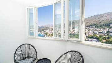 Apartment (One Bedroom Apartment with Balcony) | Balcony