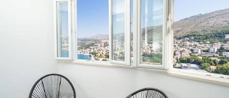 Appartement (One Bedroom Apartment with Balcony) | Balcon