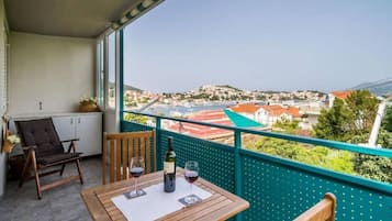 Apartment (One Bedroom Apartment with Balcony) | Balkon