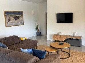 Villa (Four bedroom villa with pool) | Salle de séjour