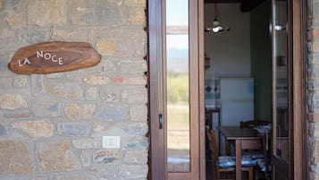 Appartamento familiare, patio, vista giardino | Wi-Fi gratuito
