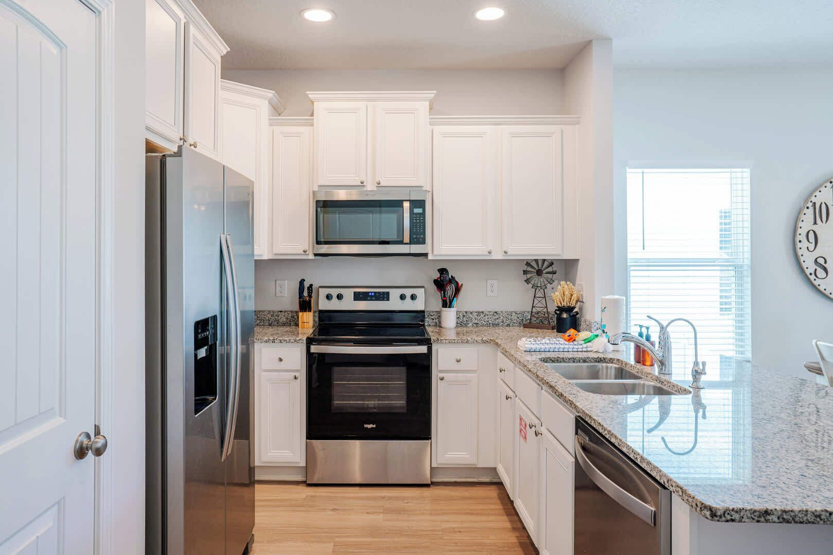 House, Multiple Beds, Patio, Garden View (Shadow Lake Retreat) | Private kitchen