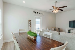 House, Multiple Beds, Patio, Garden View (Shadow Lake Retreat) | Dining - Shadow Lake Retreat Quick Drive to Beach, Quiet Neighborhood (Panama City Beach)