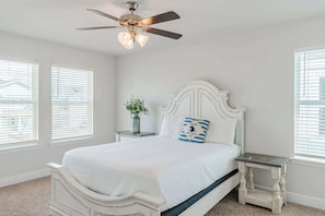 House, Multiple Beds, Patio, Garden View (Shadow Lake Retreat) | 3 bedrooms, individually decorated, individually furnished, bed sheets - Shadow Lake Retreat Quick Drive to Beach, Quiet Neighborhood (Panama City Beach)