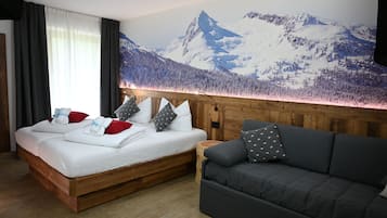 Superior Quadruple Room, Patio, Mountain View (Paion)