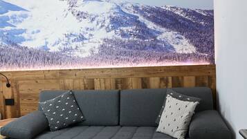 Superior Quadruple Room, Patio, Mountain View (Paion) | Interior