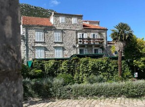 Departamento (Ston Heritage Apartment with City vie) | Exterior