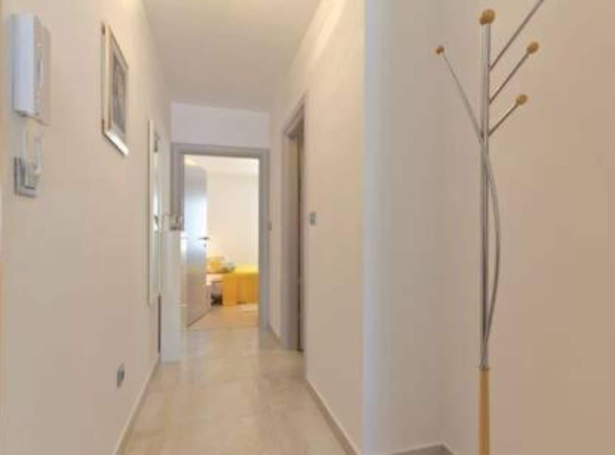 Apartment (One Bedroom Apartment with Balcony)