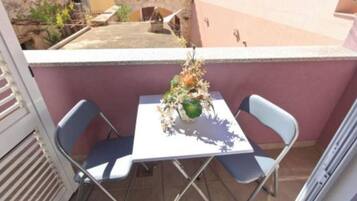 Apartment (One Bedroom Apartment with Balcony) | Balcony