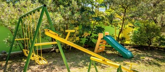 Nirvana Apartments & Auto Camp