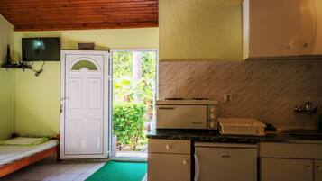 Studio (Studio Apartment With Terrace) | Eigene Küche