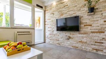 Appartement (Two Bedroom Apartment) | Woonkamer