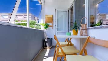 Apartment (Two Bedroom Apartment) | Balcony