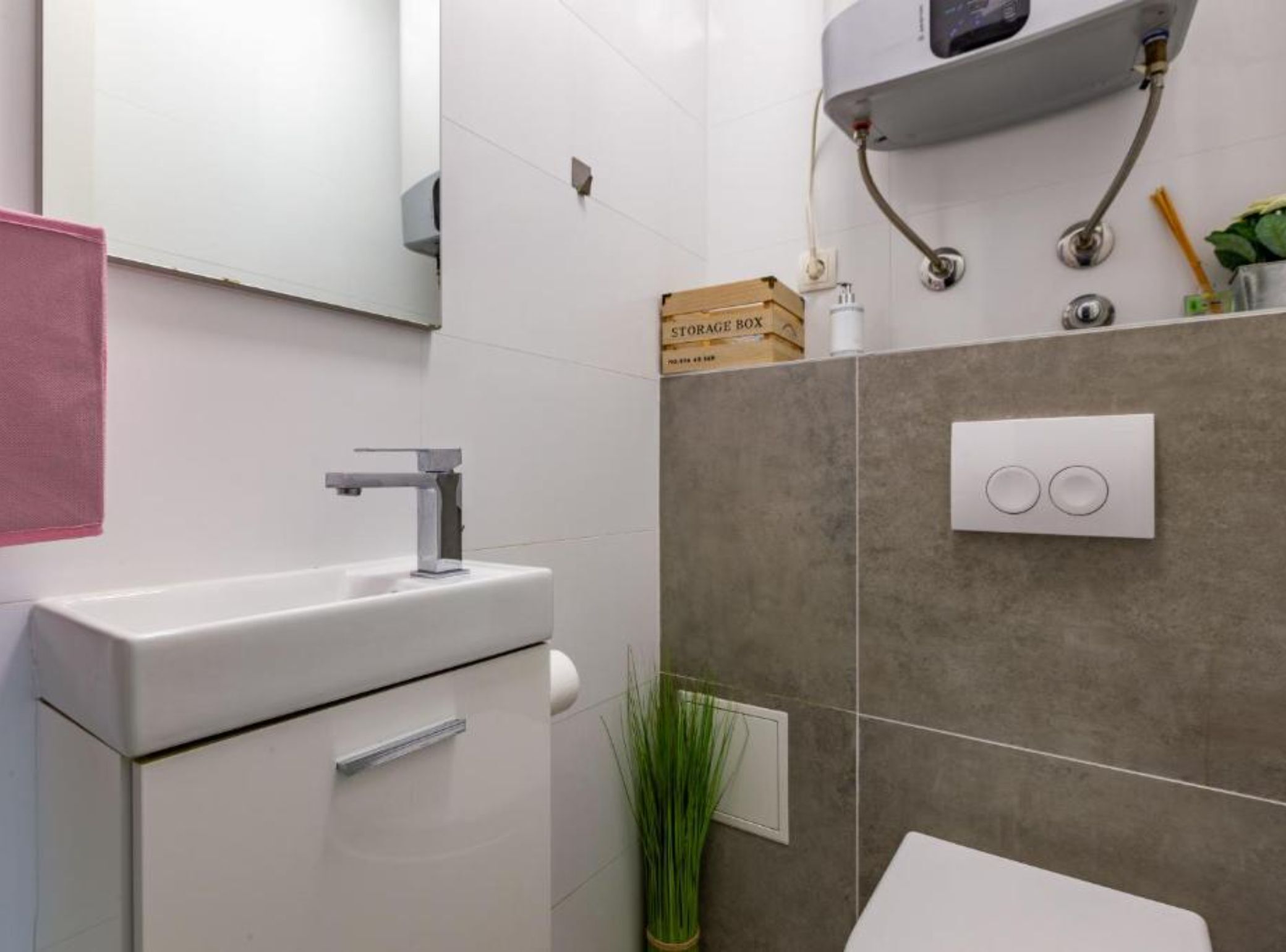 Lejlighed (Two Bedroom Apartment) | Badeværelse | Bruser, håndklæder