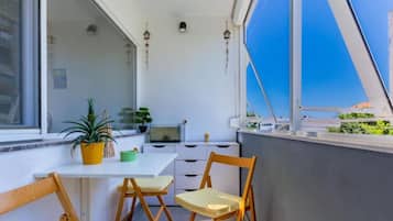 Apartment (Two Bedroom Apartment) | Balcony