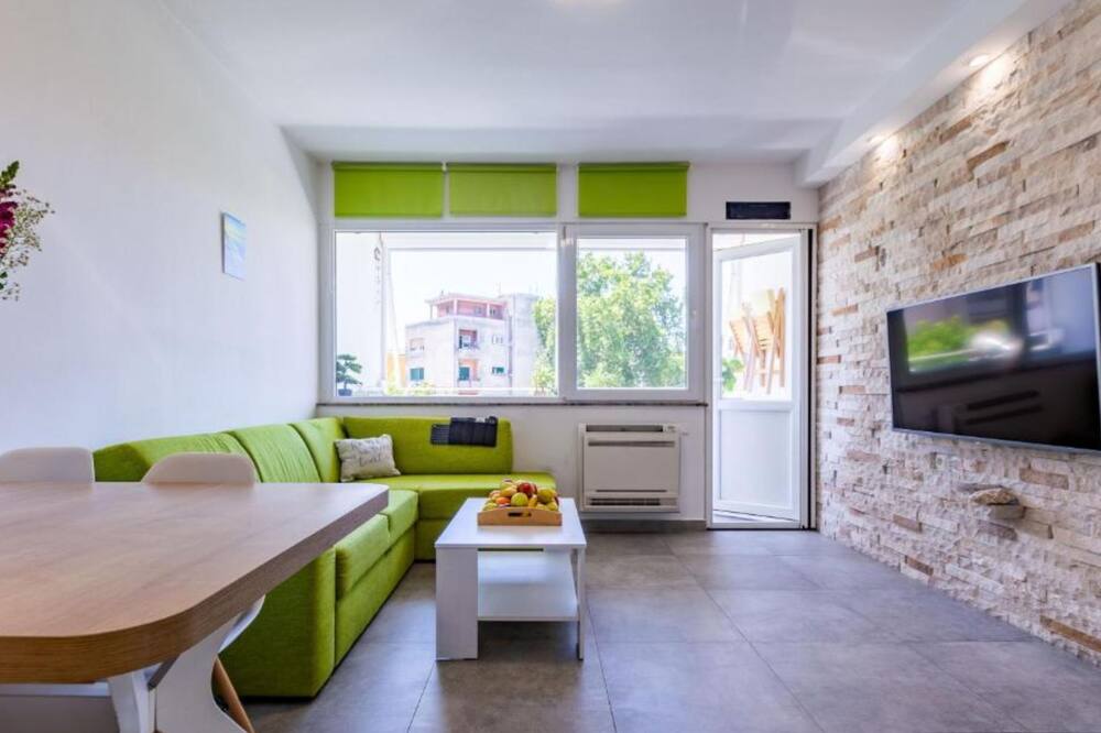Artsea Apartment