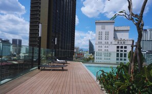 Indoor pool - Quill Residences KLCC Luxury Suite by Maju Inn King Suite with Balcony (Kuala Lumpur)