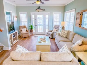 TV - Pelican Manor Unit D: 4 Bdrm/4.5 Ba, with wrap-around balconies with marsh views, modern décor, updated appliances, ample parking, and just a 1-minute walk to the beach. (North Myrtle Beach)