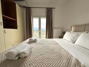 2 Schlafzimmer, Zimmersafe, Bügeleisen/Bügelbrett, Reisekinderbett