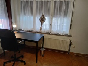 Interior - Large room (Asse)