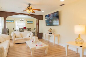 TV - Orlando Home Near Boombah Sports Plex & Universal (Orlando)