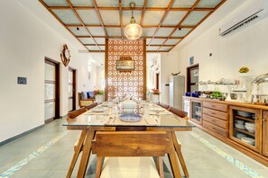 Deluxe Villa | Dining - ELIVAAS Breeze & Grains 3BHK with Patio (Kuttanad Taluk)