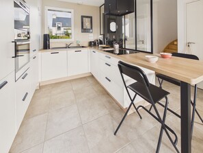 Fridge, microwave, oven, dishwasher - 500 m from the beach – House for 6 with garden (Fouesnant)