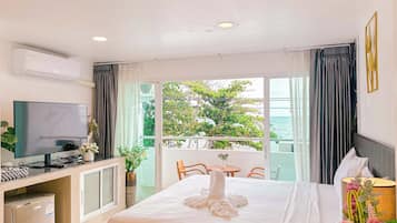 Quarto luxo | Escrivaninha, Wi-Fi de cortesia, roupa de cama
