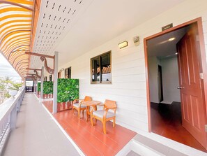 Deluxe Room | Meja, Wi-fi percuma, cadar katil 