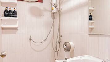 Deluxe-huone, valtamerinÀköala | Kylpyhuone