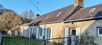 Picturesque little house in the heart of central Brittany.