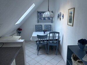 Dining - Schäfer: cozy vacation apartment on the upper floor. (Wallsbüll)