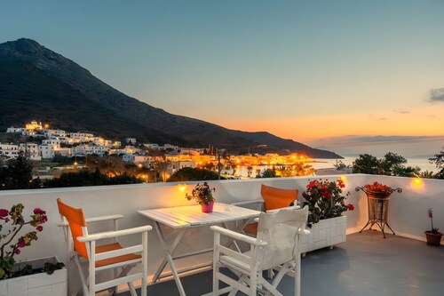 Apartment 'Two-Bedroom' with Sea View, Wi-Fi and Air Conditioning