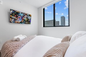 1 bedroom, iron/ironing board, WiFi, bed sheets - 1BR Condo | Panoramic Views | FIFA Fan Fest 10 Min (Miami)