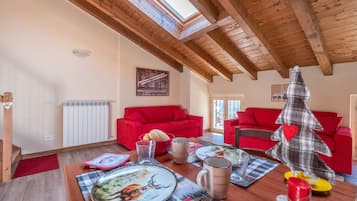 Leilighet, 1 kingsize-seng med sovesofa, byutsikt | Oppholdsområde