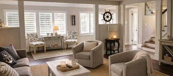 HOT TUB I Downtown Rockport w/parking I Sleeps 8