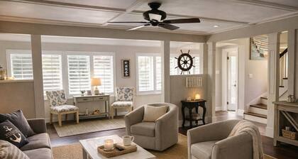 HOT TUB I Downtown Rockport w/parking I Sleeps 8