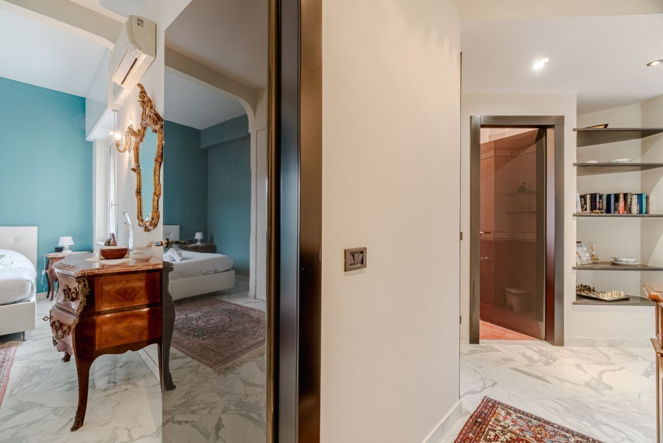2 Schlafzimmer, Bügeleisen/Bügelbrett