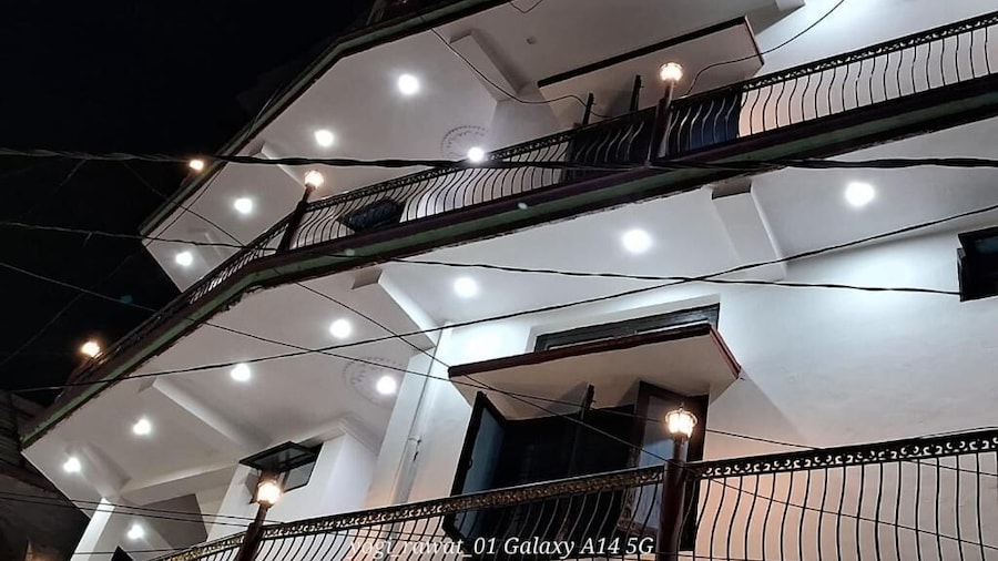 Hotel shivdev