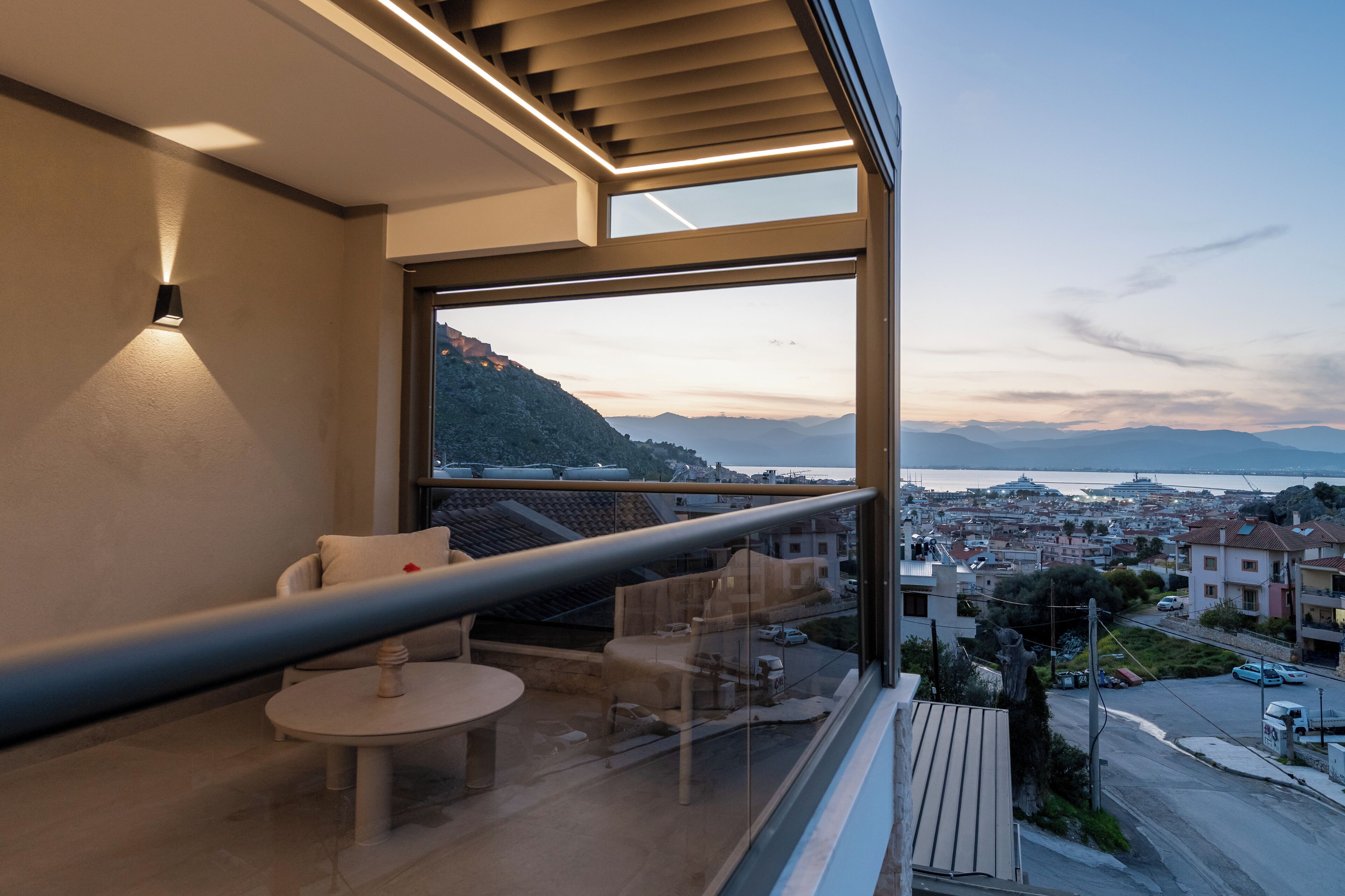 Luxury Apartment, 2 Bedrooms, Housekeeping, Bay View | Property grounds