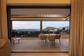 Luxury Apartment, 2 Bedrooms, Housekeeping, Bay View | Interior - Vivere Suites (Nafplio)