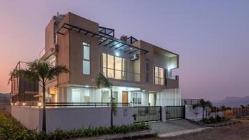 华丽别墅, 阳台, 泳池景观 | 外观