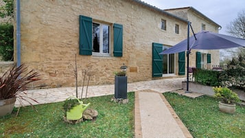 Enceinte de lâhĂ©bergement