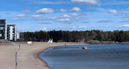 Private two bedroom apartment in Helsinki with sauna and balcony