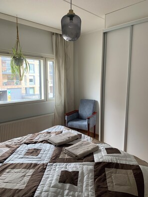 2 bedrooms, bed sheets, wheelchair access