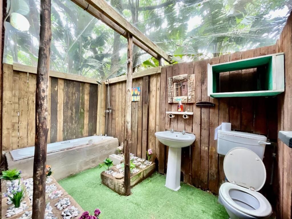 Deluxe Double Room | Bathroom