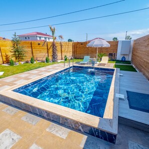2 piscinas al aire libre