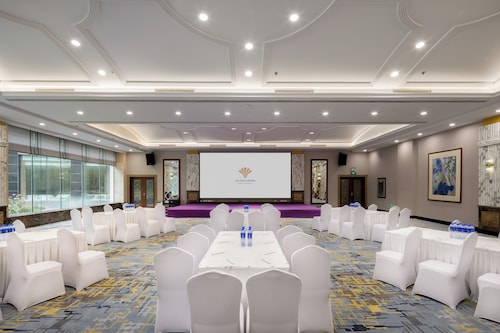 Fragrant Hill Empark Hotel